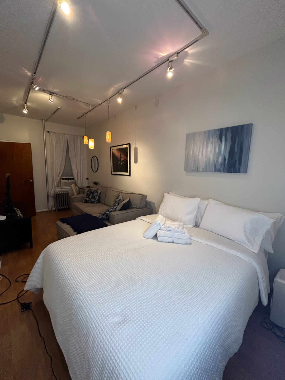 E.Williamsburg/Bushwick Bedroom Suite 1 - Photo 5