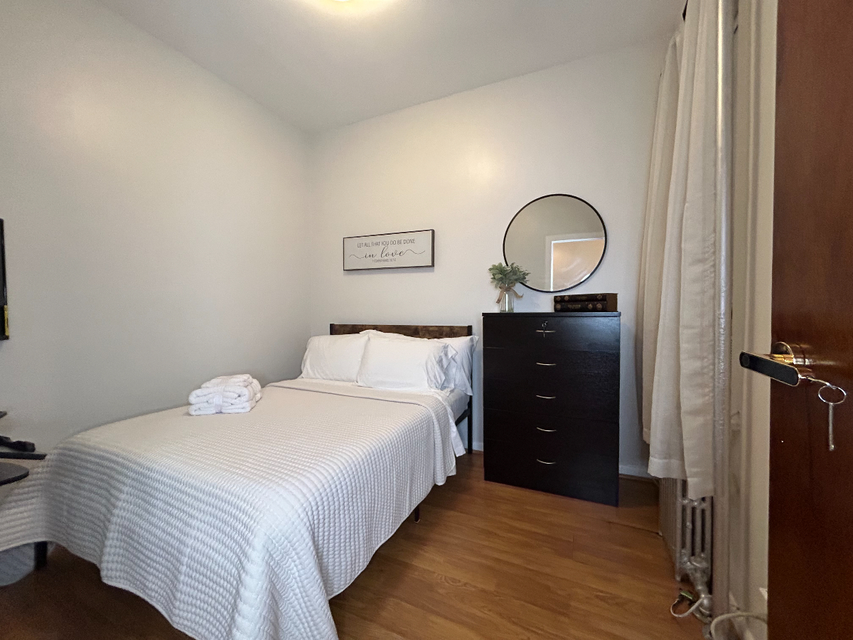 E.Williamsburg/Bushwick Bedroom Suite 1 - Photo 4