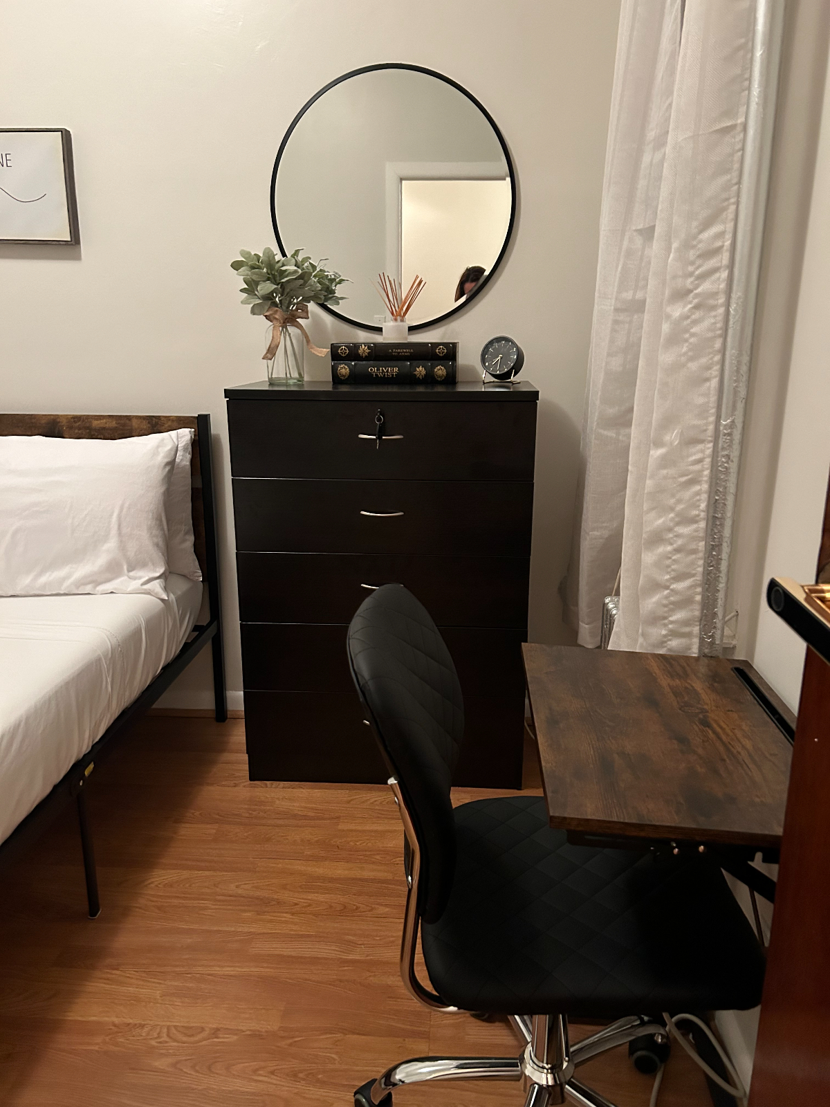 E.Williamsburg/Bushwick Bedroom Suite 1 - Photo 2
