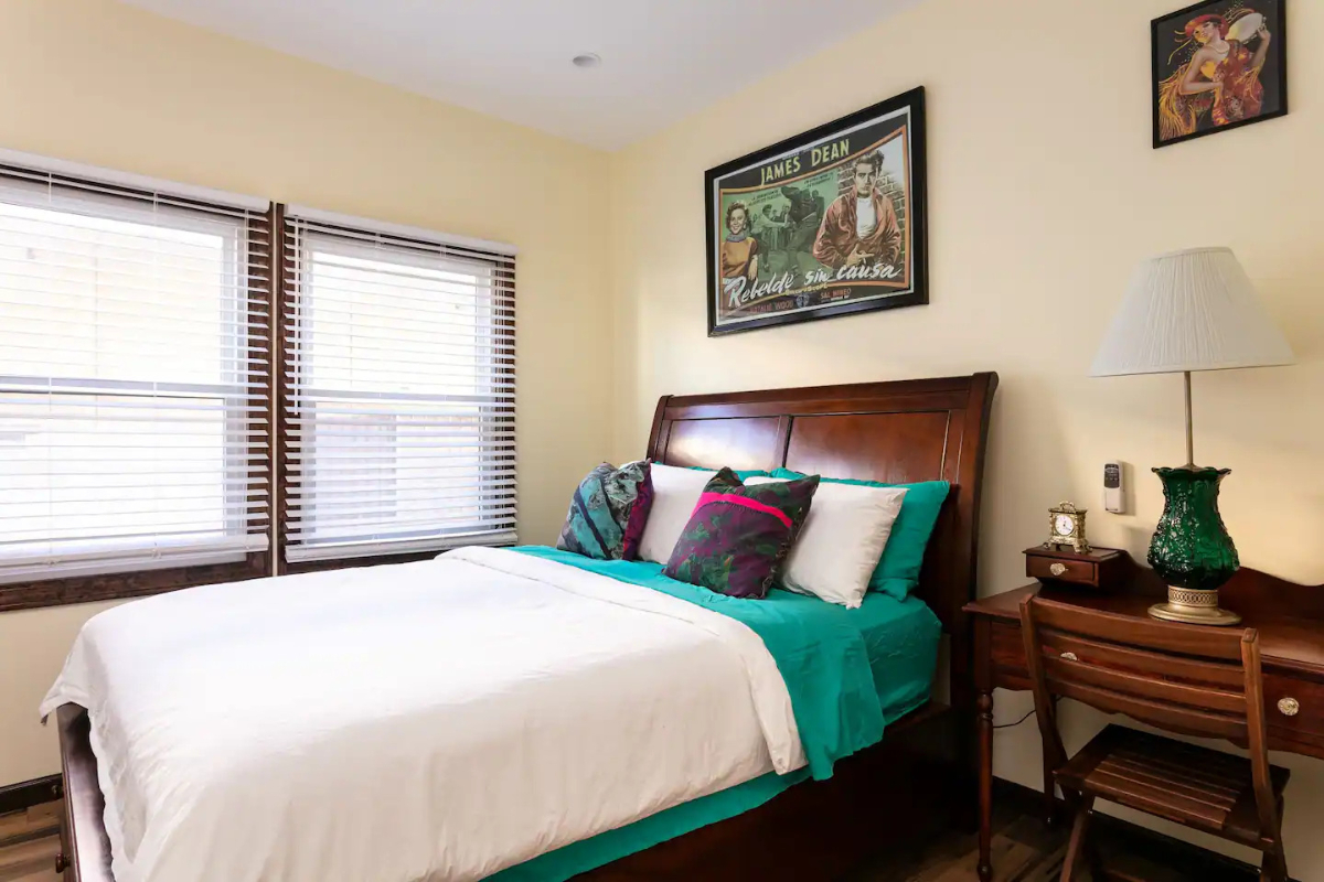 Chic Comfort - Queen Room with Private Oasis - Photo 1