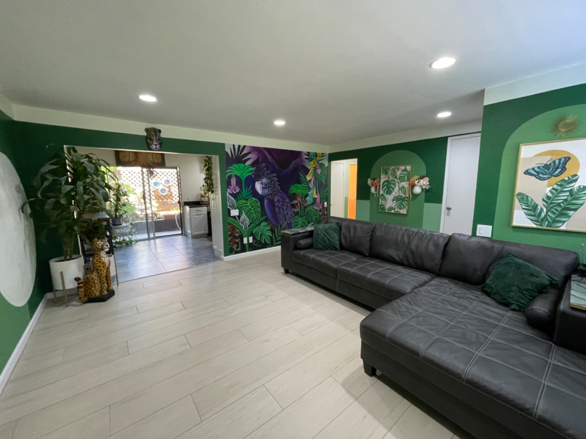 Stunning Tropical 2b 2ba Funky Condo - Photo 1