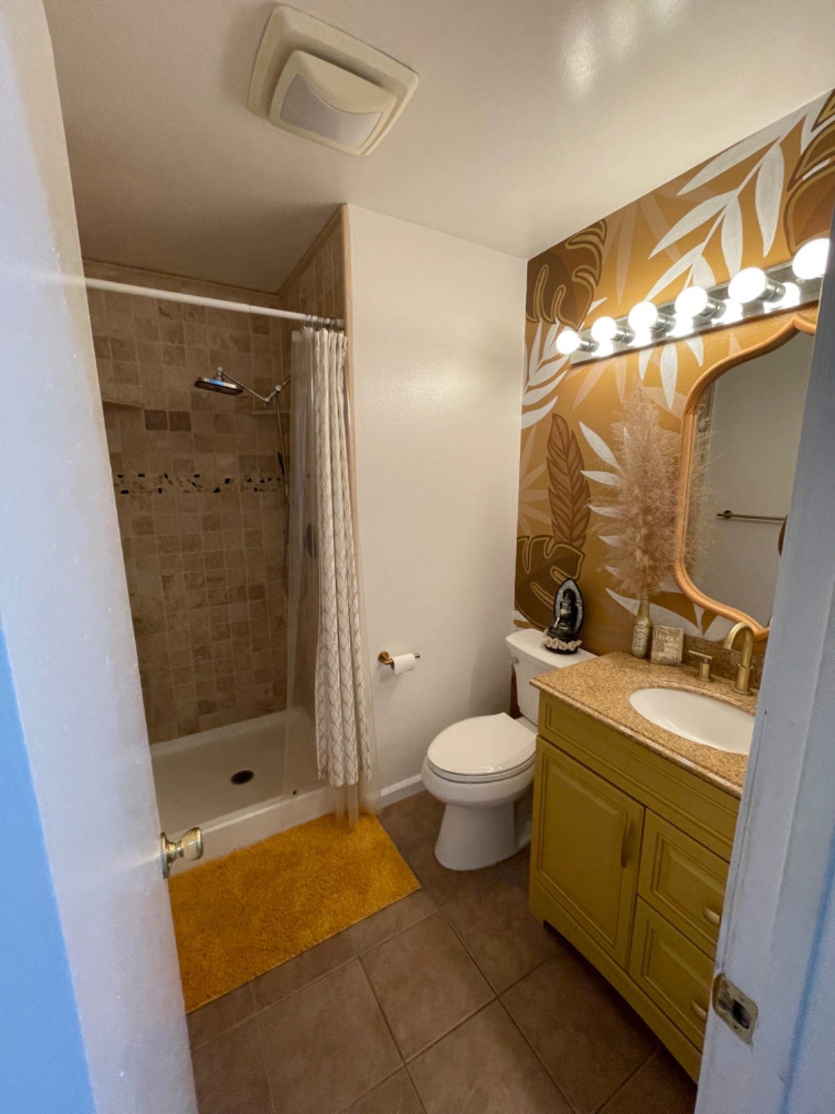 Stunning Tropical 2b 2ba Funky Condo - Photo 6
