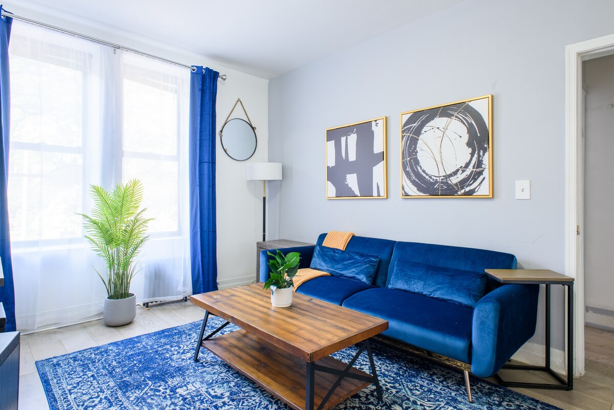 Newly Furnished 2BR Sleeps 5 Prime Area (819679)