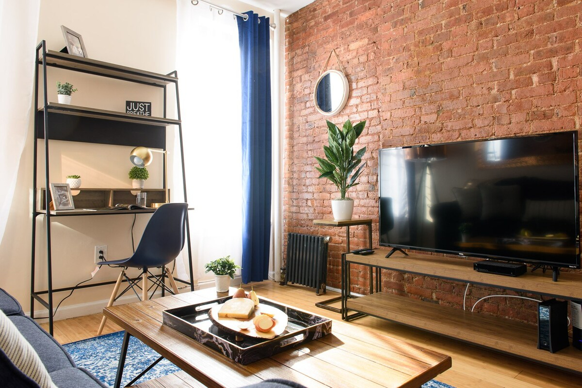 prime midtown large 2 BR Newly Furnished (819681)
