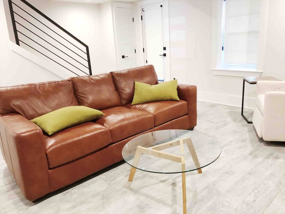 Renovated English Basement Apt - Photo 5