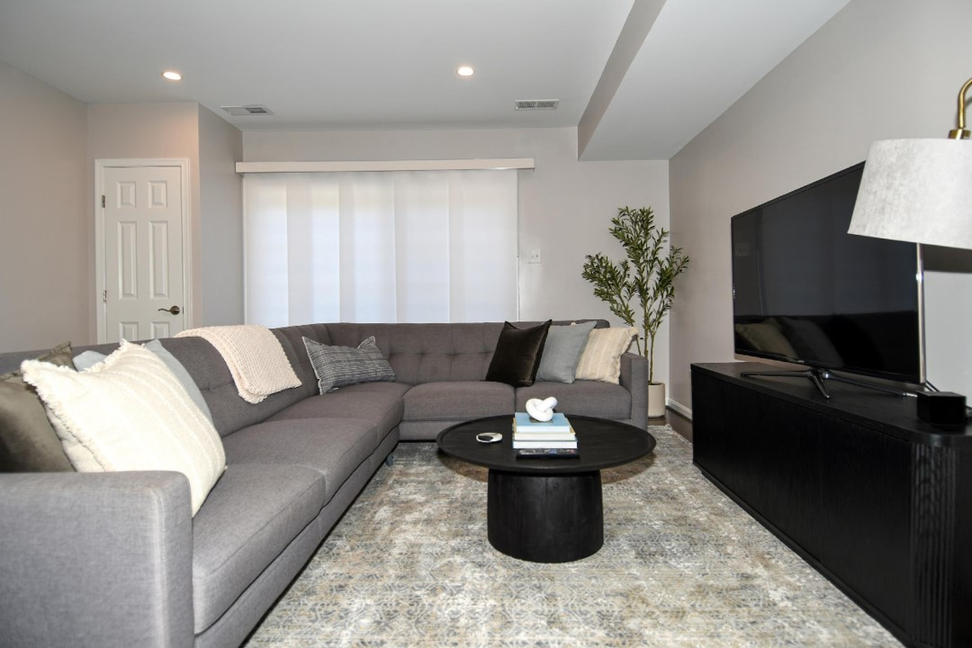 2 BR-1.5 BA Georgetown Condo Near Downtown DC and Hospitals - Photo 3