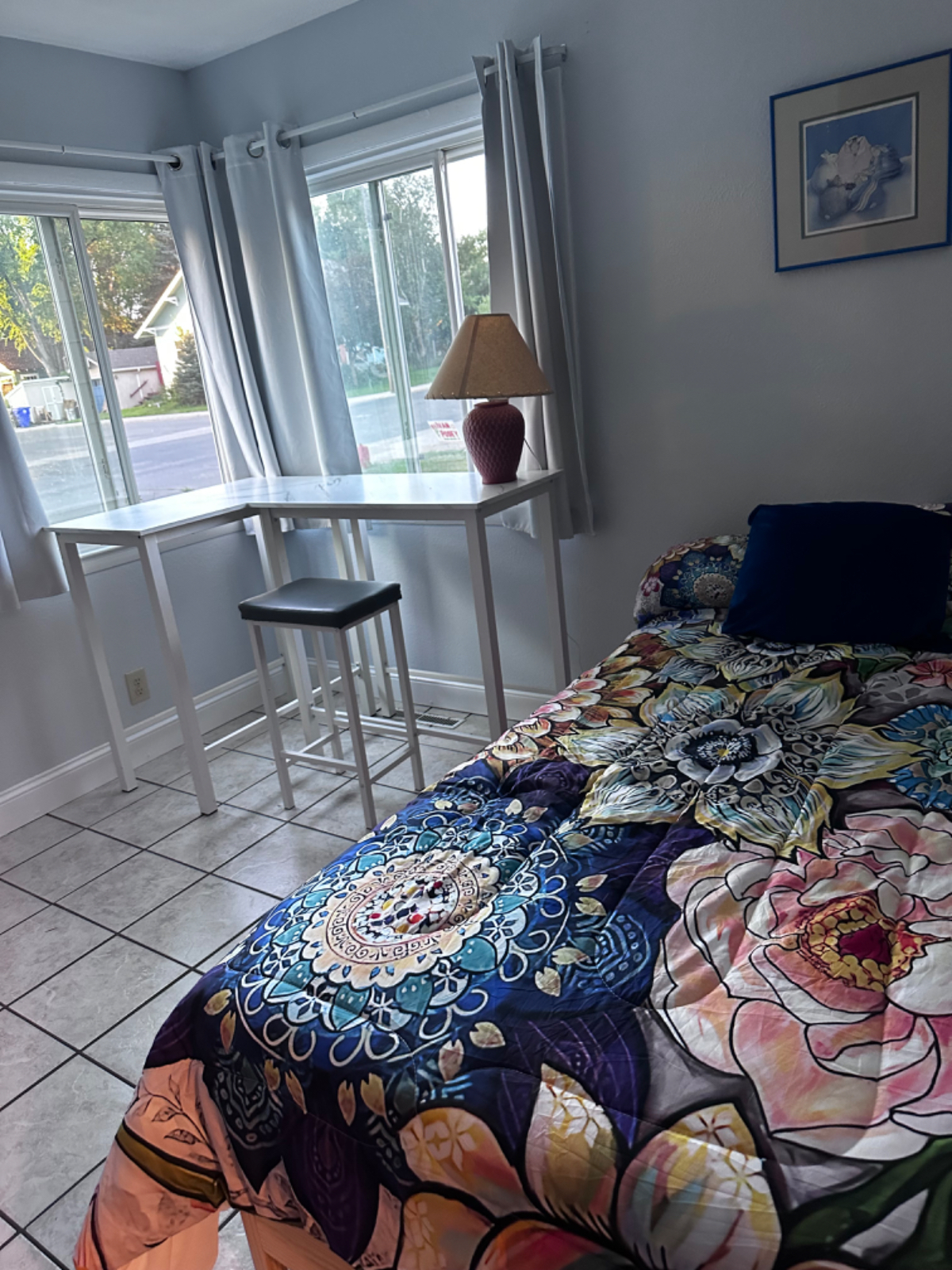 Cheery, sunny, 2 bedroom, duplex unit close to downtown and library. - Photo 8