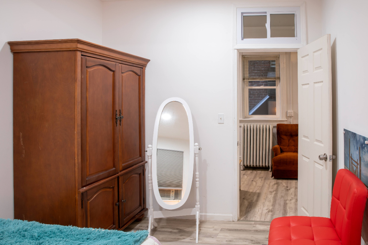 3 Bedroom Apartment 5min to Albany Med, Modern Comforts - Steps to Trendy Bars & Washington Park & S - Photo 11