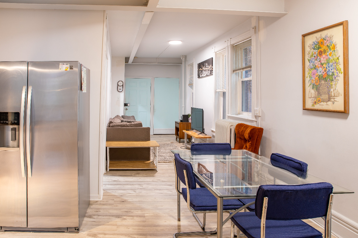 3 Bedroom Apartment 5min to Albany Med, Modern Comforts - Steps to Trendy Bars & Washington Park & S - Photo 6