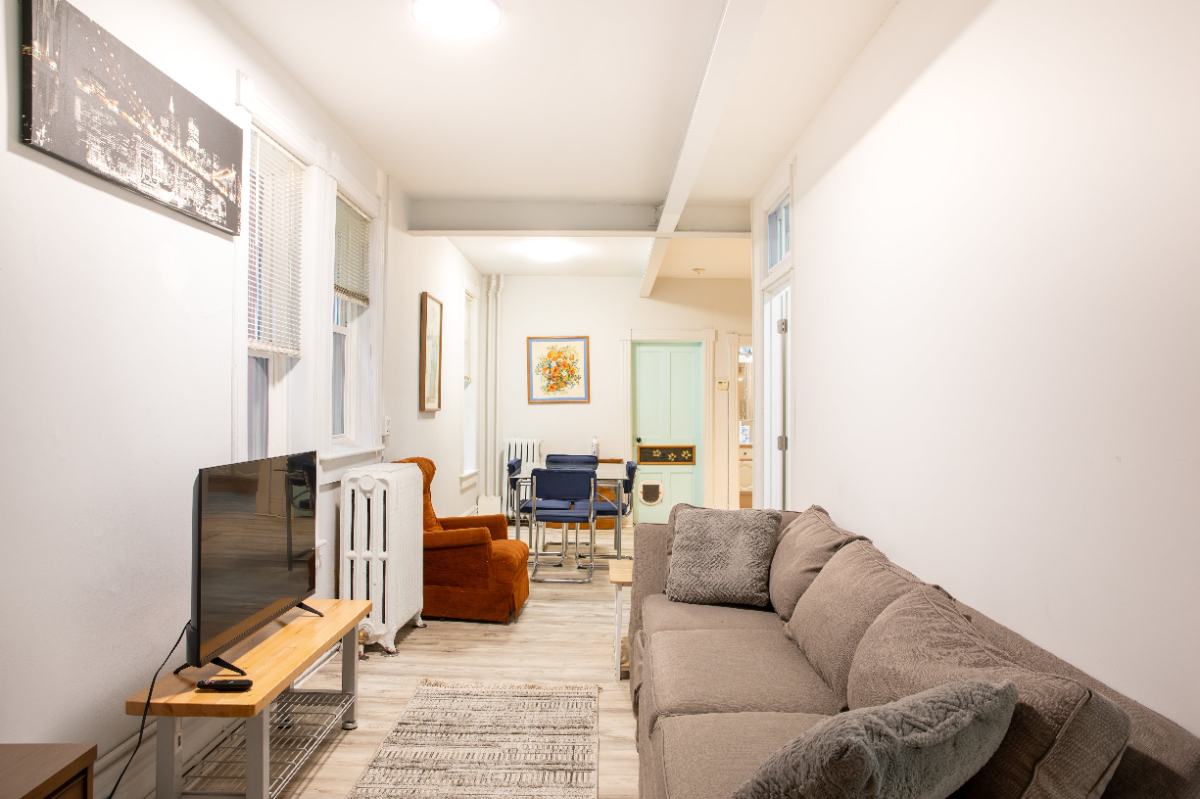 3 Bedroom Apartment 5min to Albany Med, Modern Comforts - Steps to Trendy Bars & Washington Park & S - Photo 9