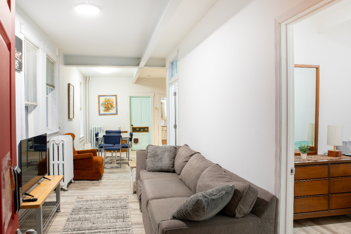 3 Bedroom Apartment 5min to Albany Med, Modern Comforts - Steps to Trendy Bars & Washington Park & S - Photo 7