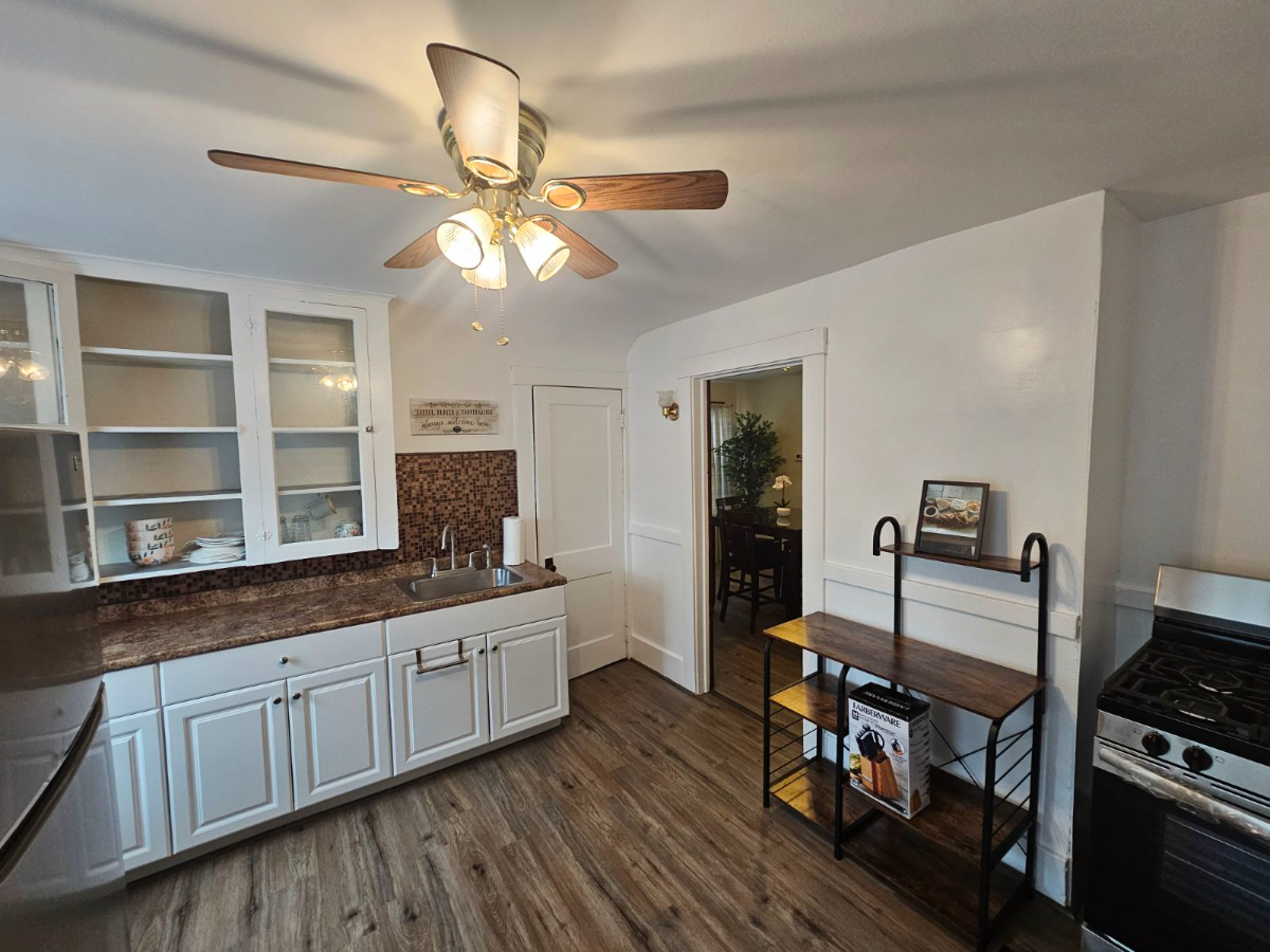 Comfy Upstairs Apt - Photo 5