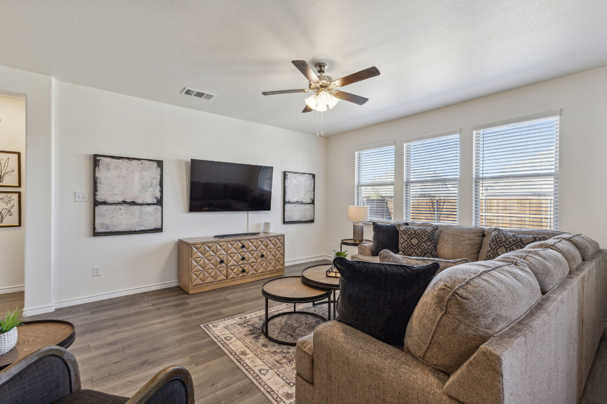 TCH - Spacious 5bd/3ba home in Celina w/ Workspace - E - Photo 3