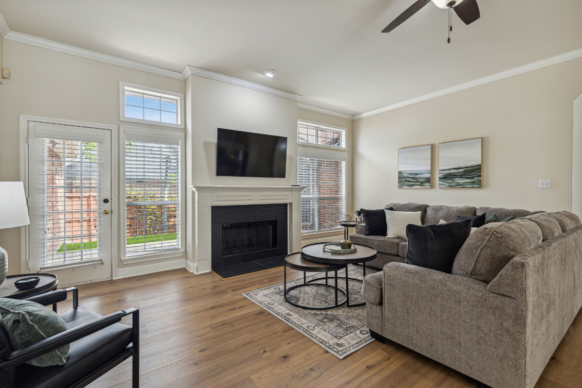 TCH - Spacious 4bd/2ba home in Plano w/ Workspace - DM - Photo 3