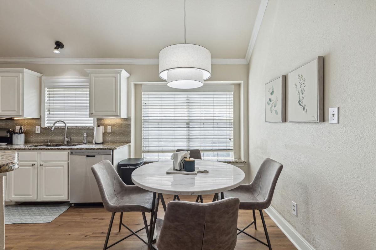TCH - Spacious 4bd/2ba home in Plano w/ Workspace - DM - Photo 12