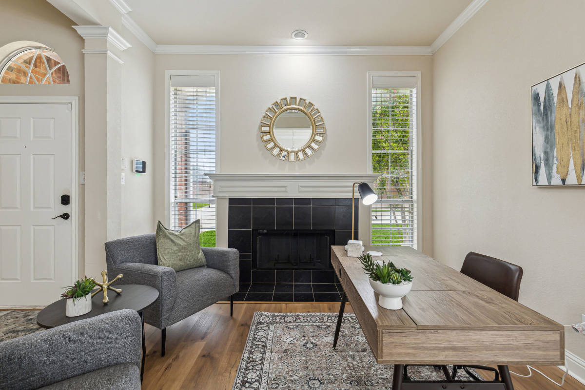 TCH - Spacious 4bd/2ba home in Plano w/ Workspace - DM - Photo 6