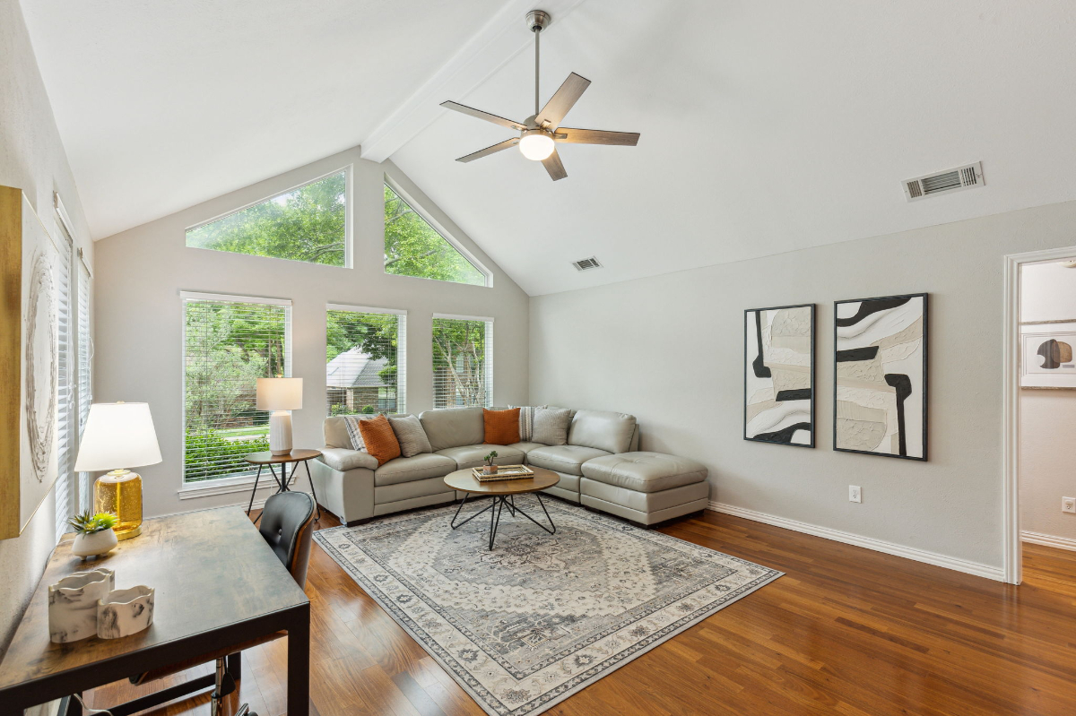 TCH - Luxurious 5bd/3ba home in Coppell with Pool - B - Photo 2