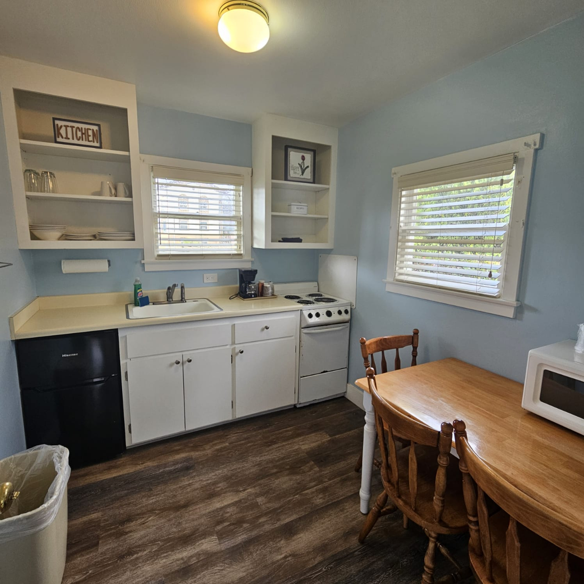 Skylark Shores -Cabin 120 - 2 Double's & Kitchen - Photo 2