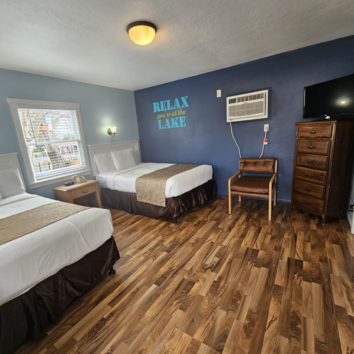 Skylark Shores -Cabin 120 - 2 Double's & Kitchen - Photo 4