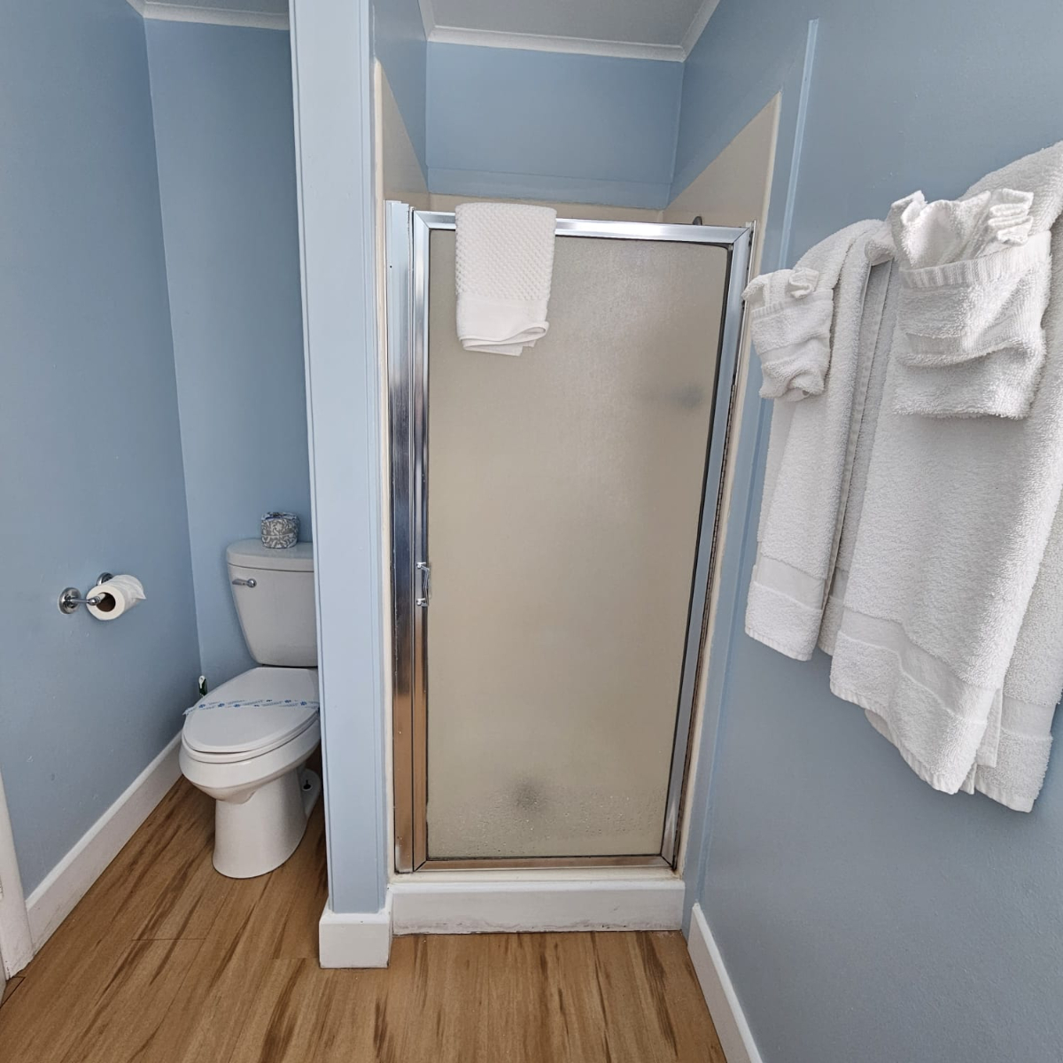 Skylark Shores -Cabin 120 - 2 Double's & Kitchen - Photo 4