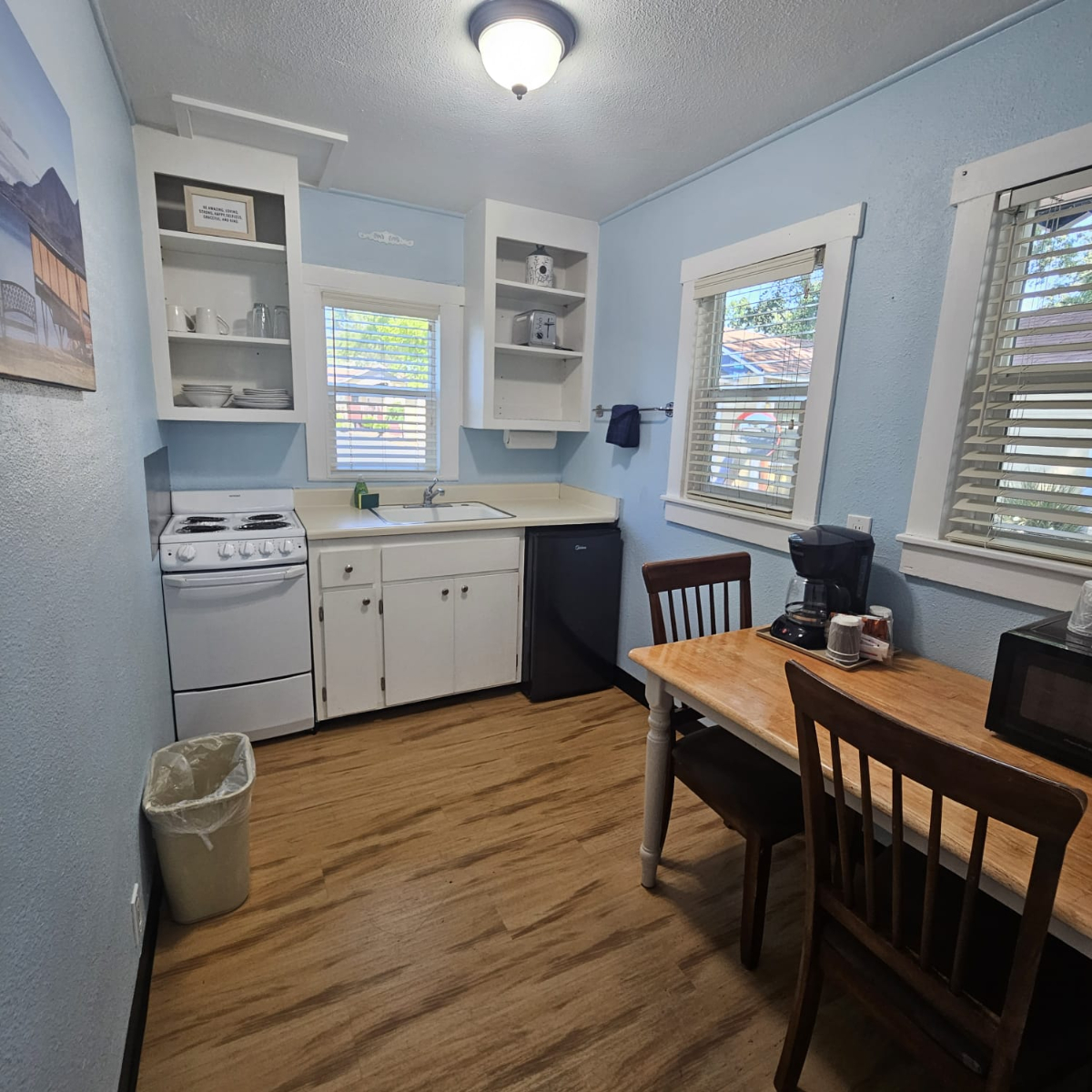 Skylark Shores -Cabin 120 - 2 Double's & Kitchen - Photo 3