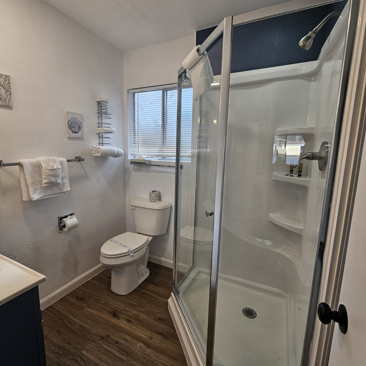 Skylark Shores -Cabin 120 - 2 Double's & Kitchen - Photo 3