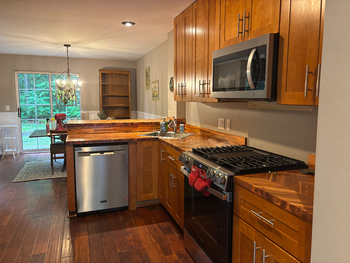 Entire Condo - Photo 3