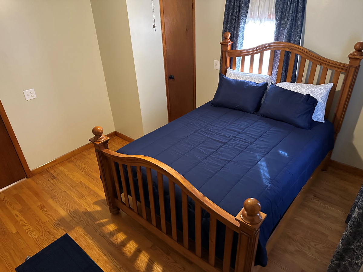 4 Bedroom Private Home - Photo 2