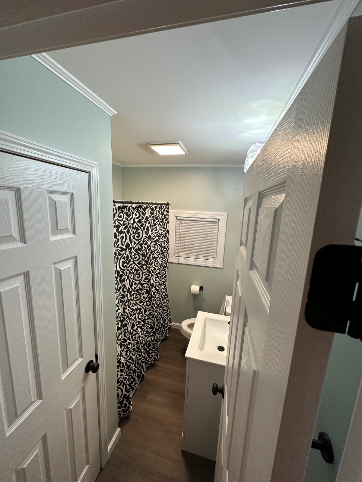 4 Bedroom Private Home - Photo 12