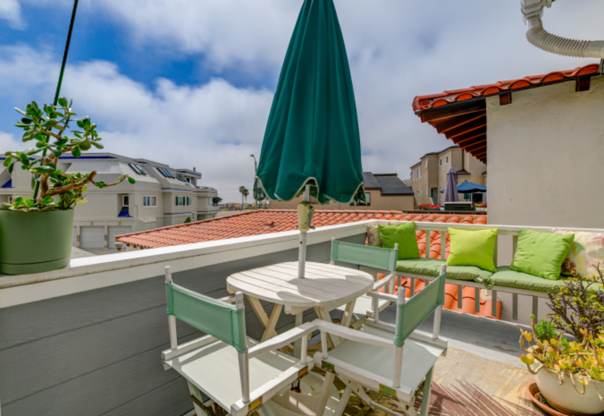 Beach Views, Dedicated Parking, Washer/Dryer - Photo 5