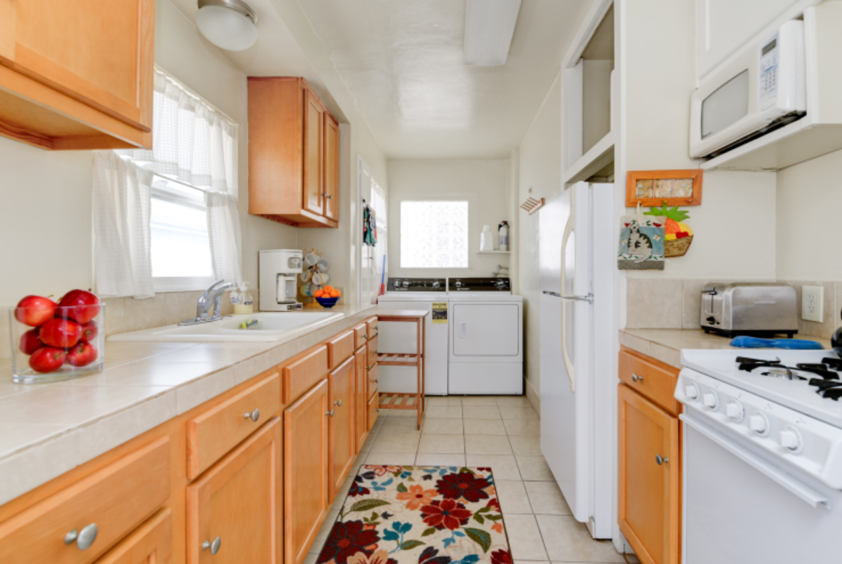 Beach Views, Dedicated Parking, Washer/Dryer - Photo 6