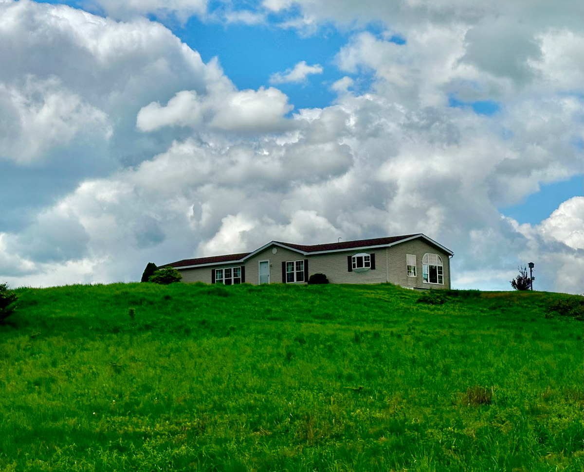 Pristine home with gorgeous views, close to hospitals, price per bedroom - Photo 12