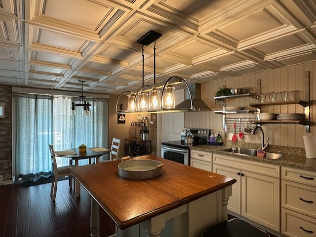 Exclusive Retreat Luxuriously Private Apartment Oasis with Customizable Workspace, Serene Backyard,  - Photo 4