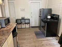 Cozy One Bedroom Apartment  on the first floor. - Photo 9