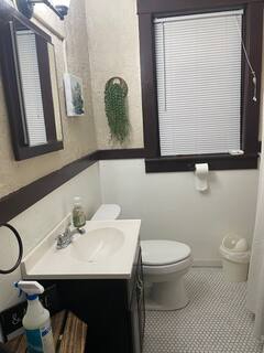 Cozy One Bedroom Apartment  on the first floor. - Photo 12