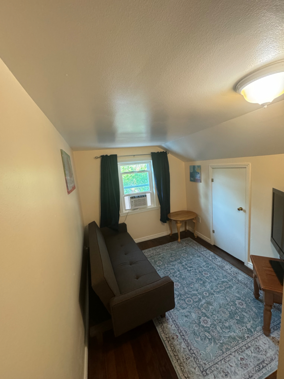 Newly Remodeled, w/Laundry, All Utilities Included - Photo 7