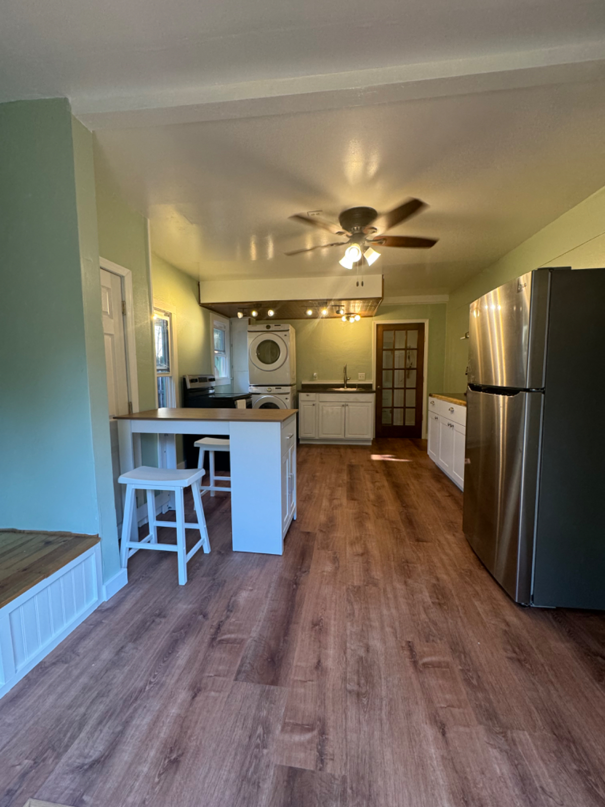 Newly Remodeled, w/Laundry, All Utilities Included - Photo 10