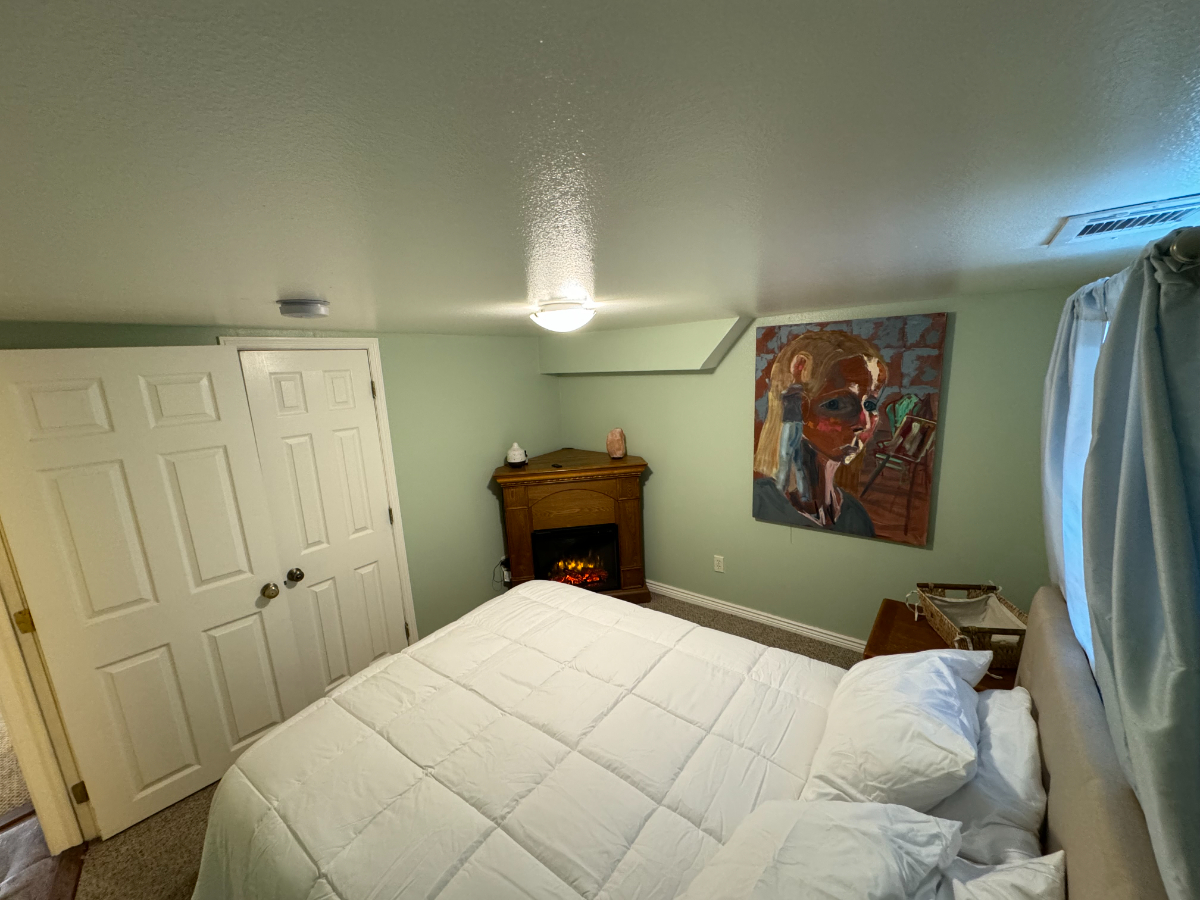 Newly Remodeled, w/Laundry, All Utilities Included - Photo 2