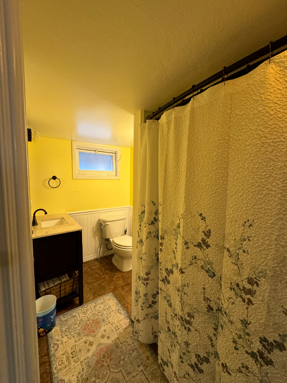 Newly Remodeled, w/Laundry, All Utilities Included - Photo 9