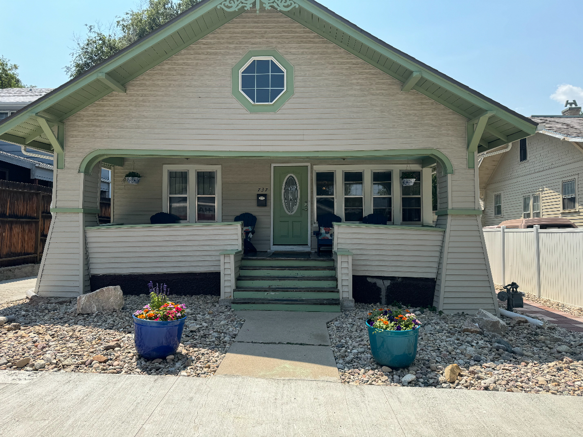 Newly Remodeled, w/Laundry, All Utilities Included - Photo 11