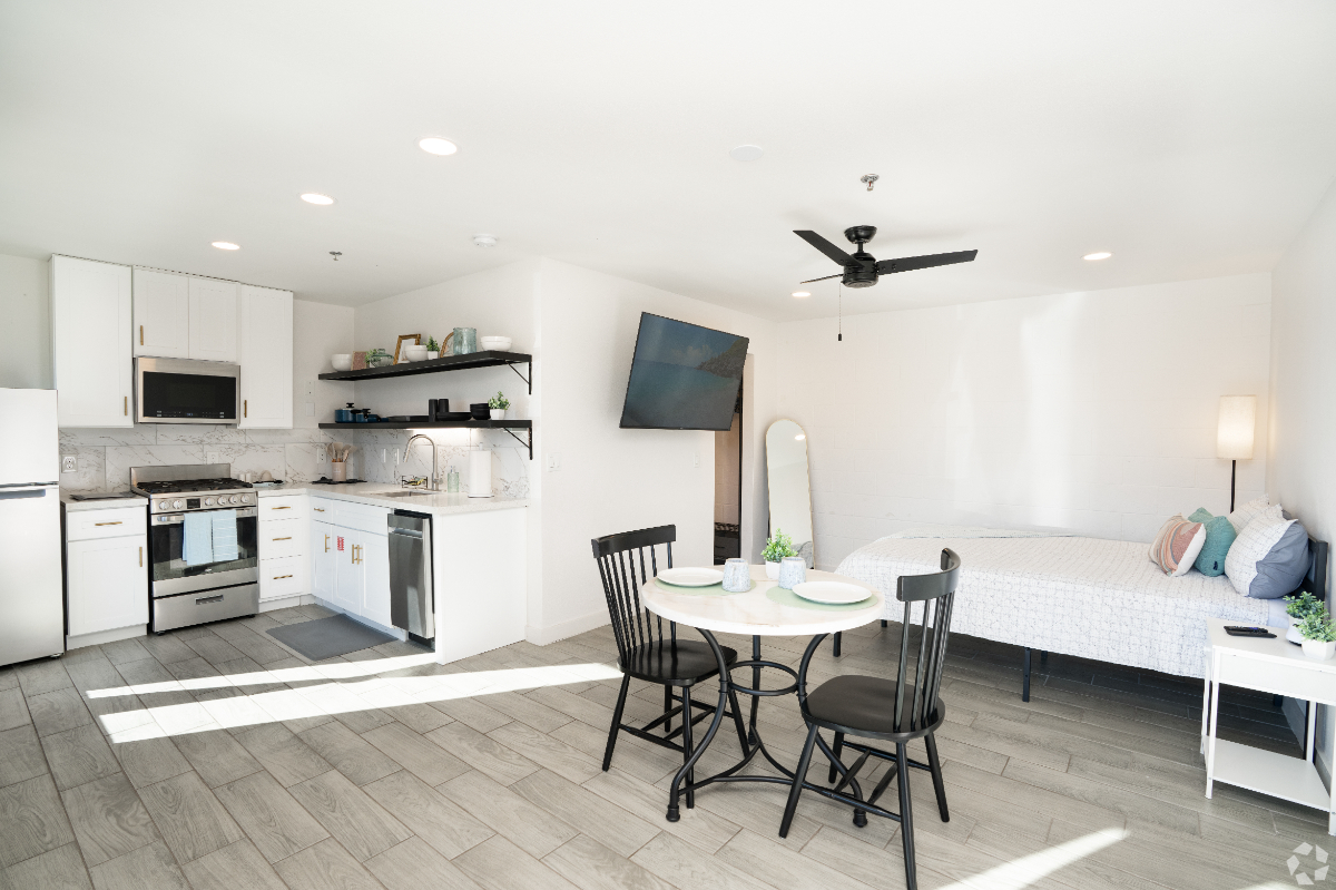 Clean, Modern, Renovated Studios at McAllen Apartments Unit 4 - Photo 2