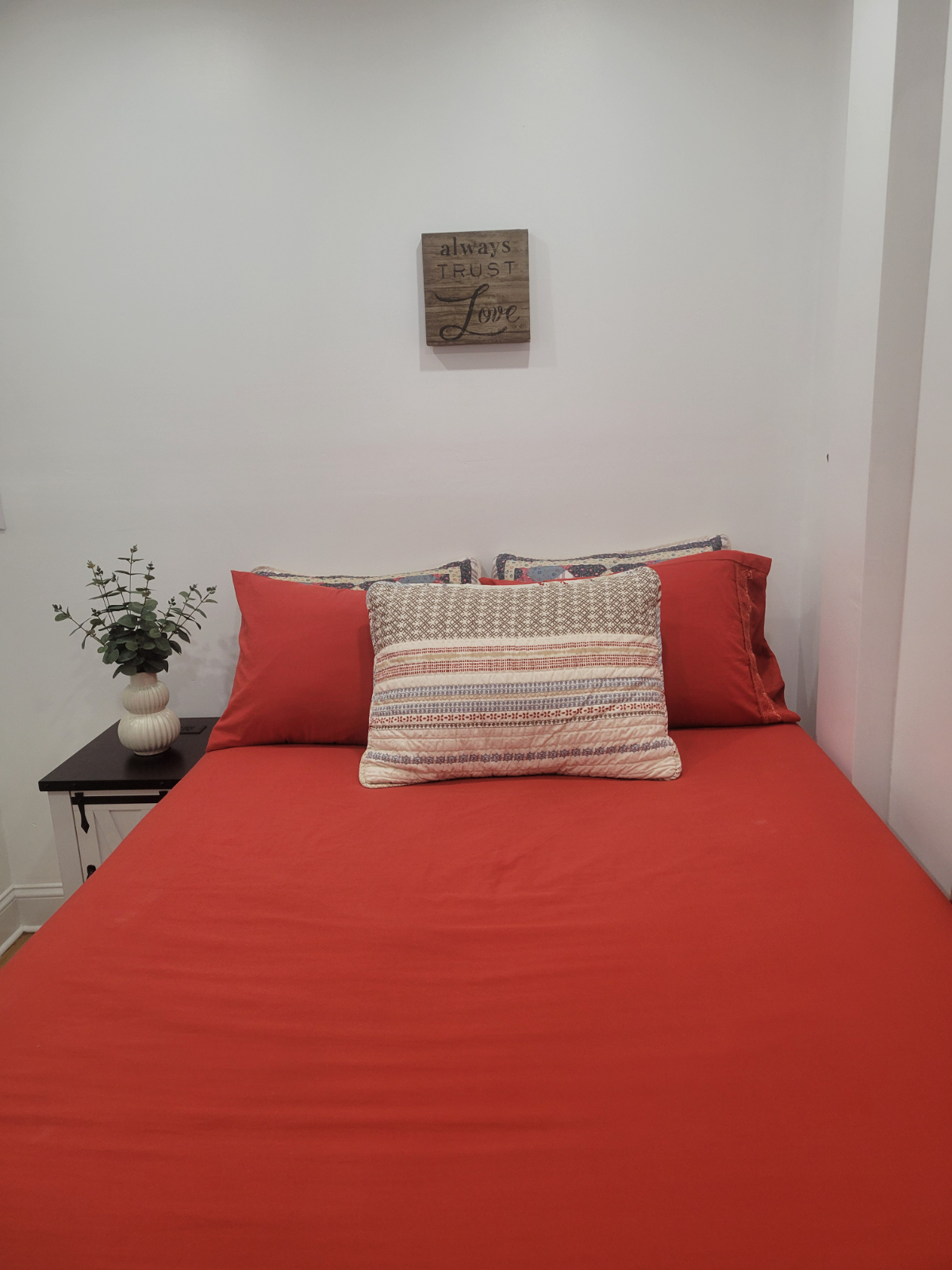 Brooklyn Luxury Room1 - Photo 7
