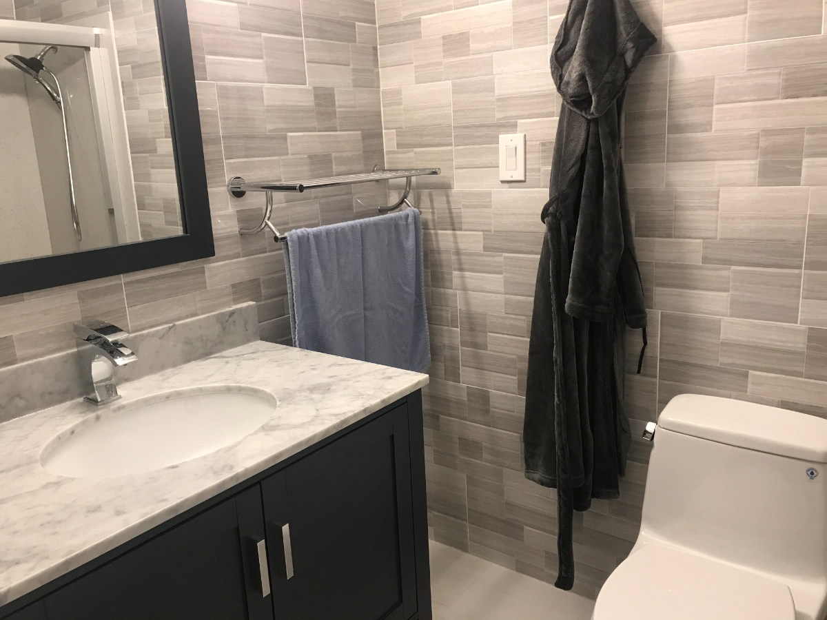 Fully Furnished Apartment (2 Bed/1 Bath), Full Kitchen, and Living Room - Photo 6