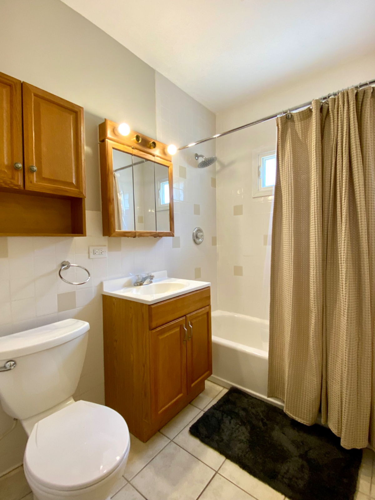 Beautiful & Spacious 2-Bedroom Apartment in Eastwood - Photo 10