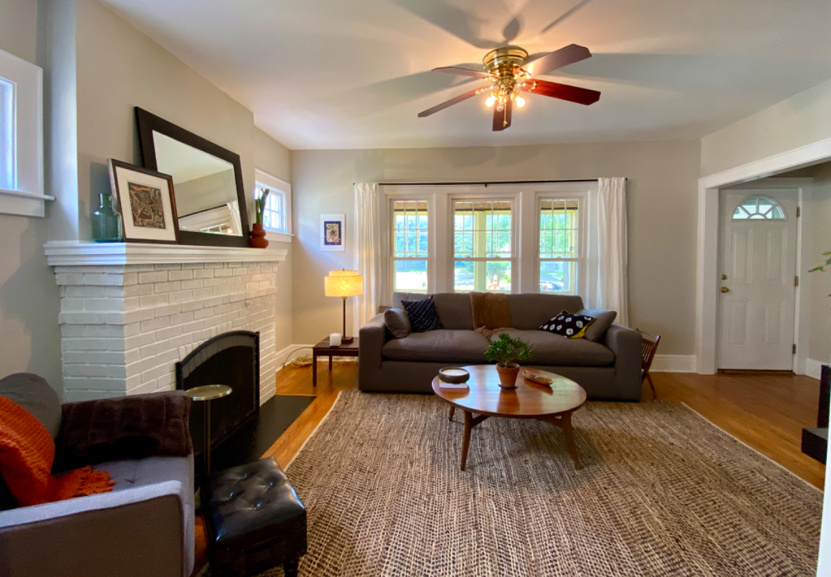 Beautiful & Spacious 2-Bedroom Apartment in Eastwood - Photo 2