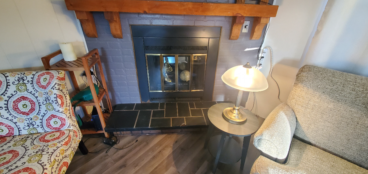 Modern Charm Downtown Casper Fully Furnished 2 Bed, 1 Bath Haven in Prime Location - Photo 3