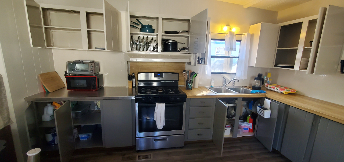 Modern Charm Downtown Casper Fully Furnished 2 Bed, 1 Bath Haven in Prime Location - Photo 8