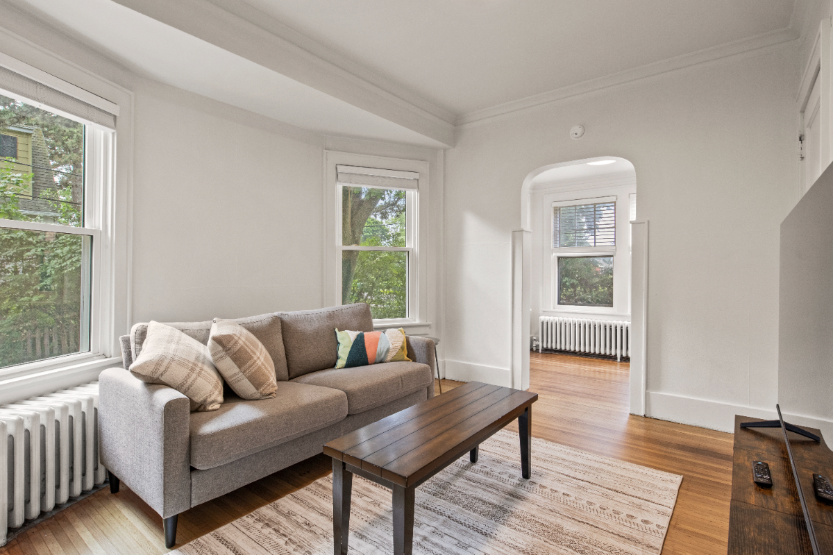 Fully Remodeled 1 Bed 1 Bath w/ W/D - 5 mins to RGH - Photo 12