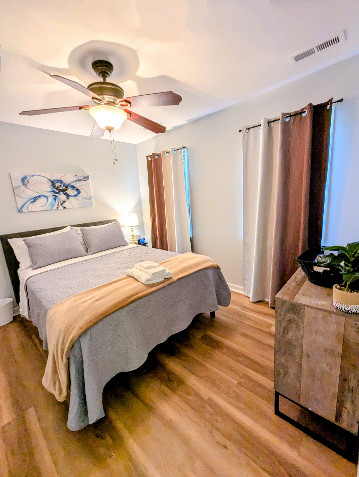 Zen Escape bedroom, all utilities, office, fitness
