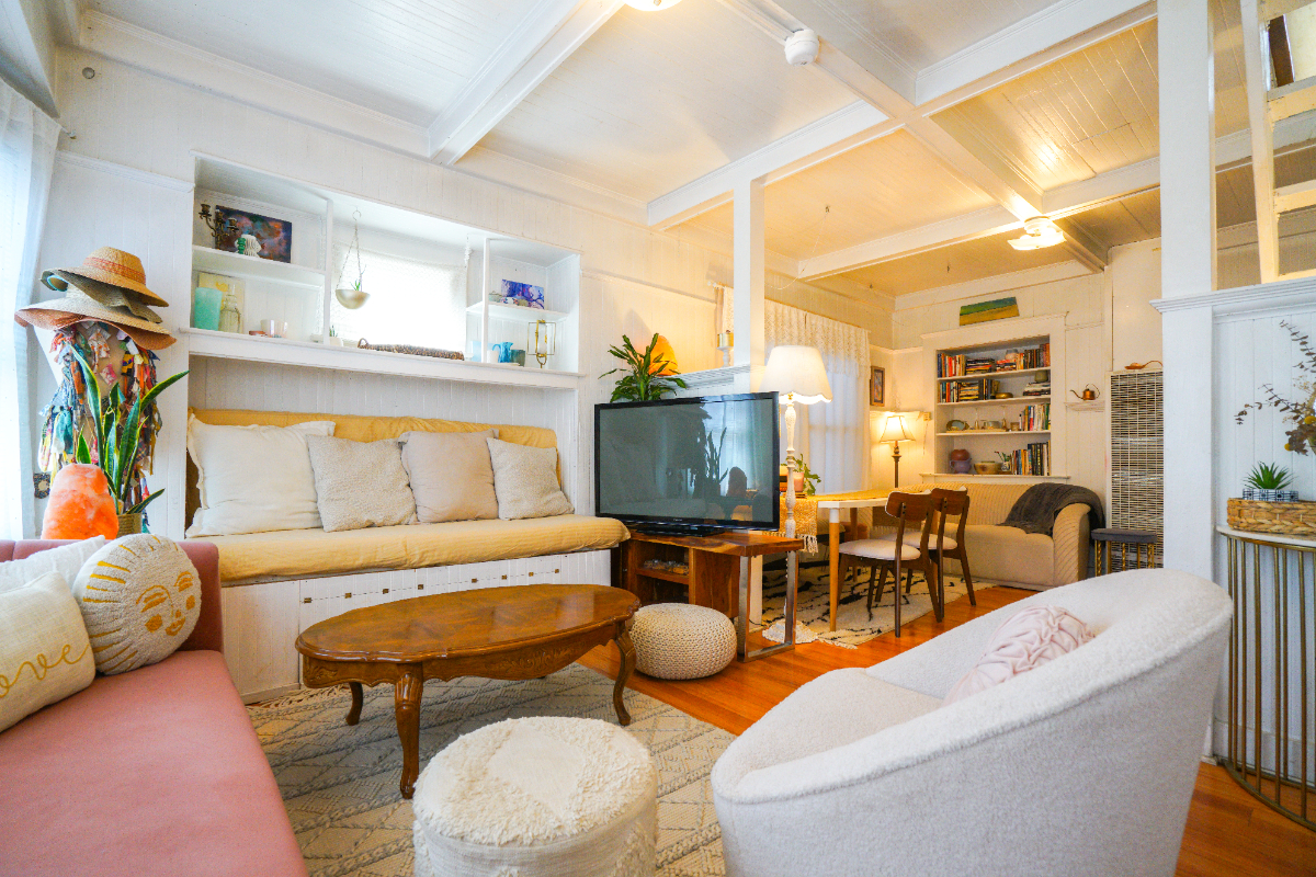 2 Br Venice Craftsman Bungalow next to Beach - Parking Included - Photo 1